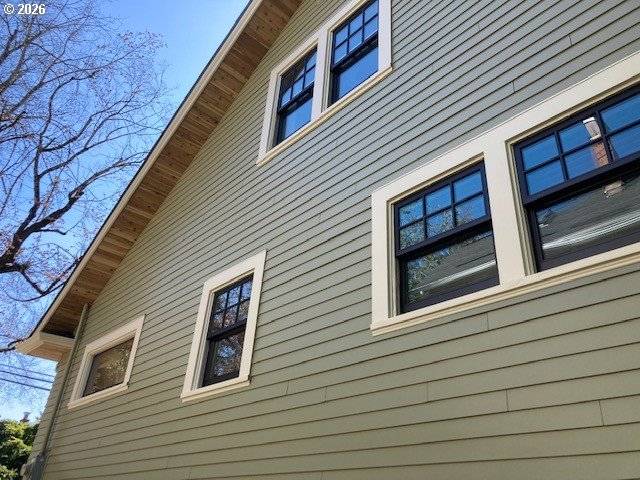 Portland, OR 97215,1715 SE 51ST AVE