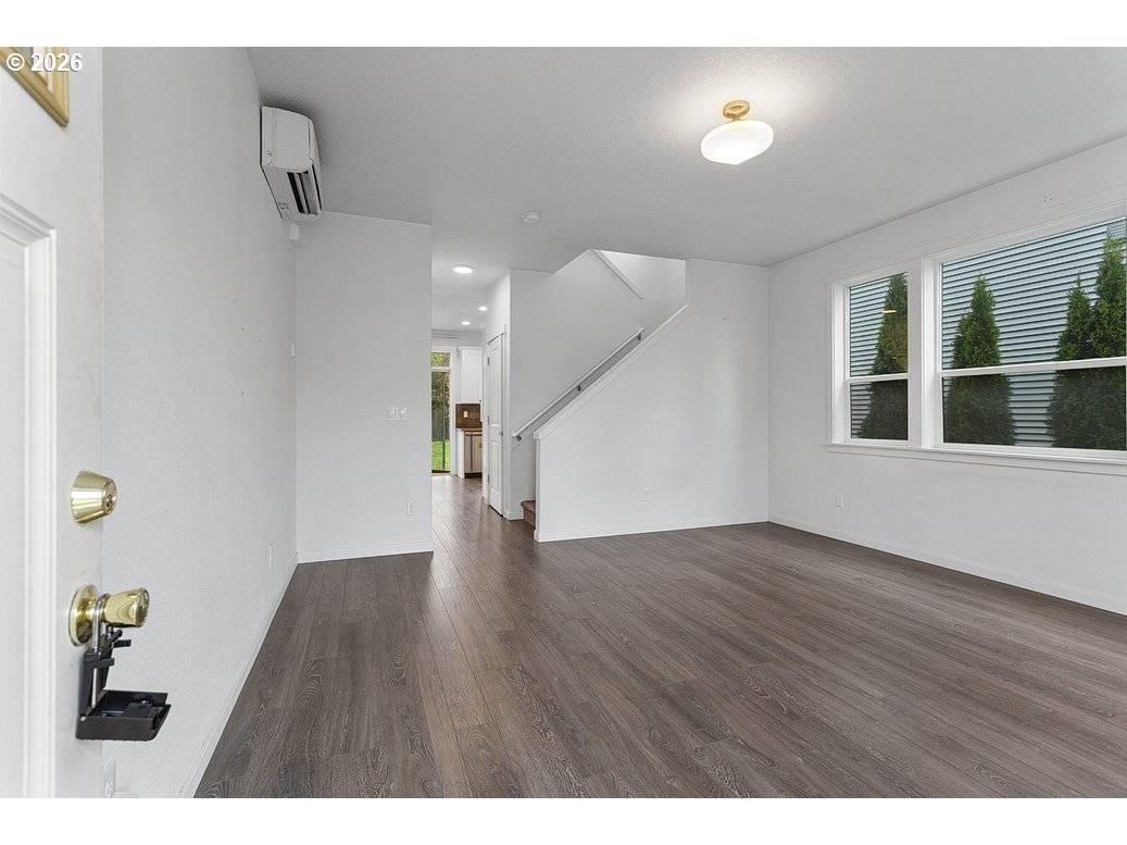 Portland, OR 97233,427 SE 154TH AVE