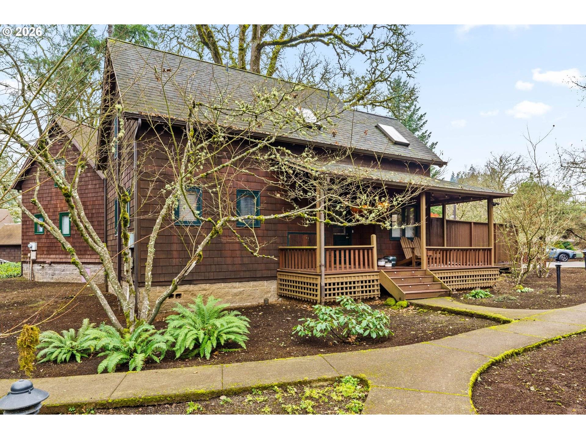 Eugene, OR 97401,217 SPYGLASS DR