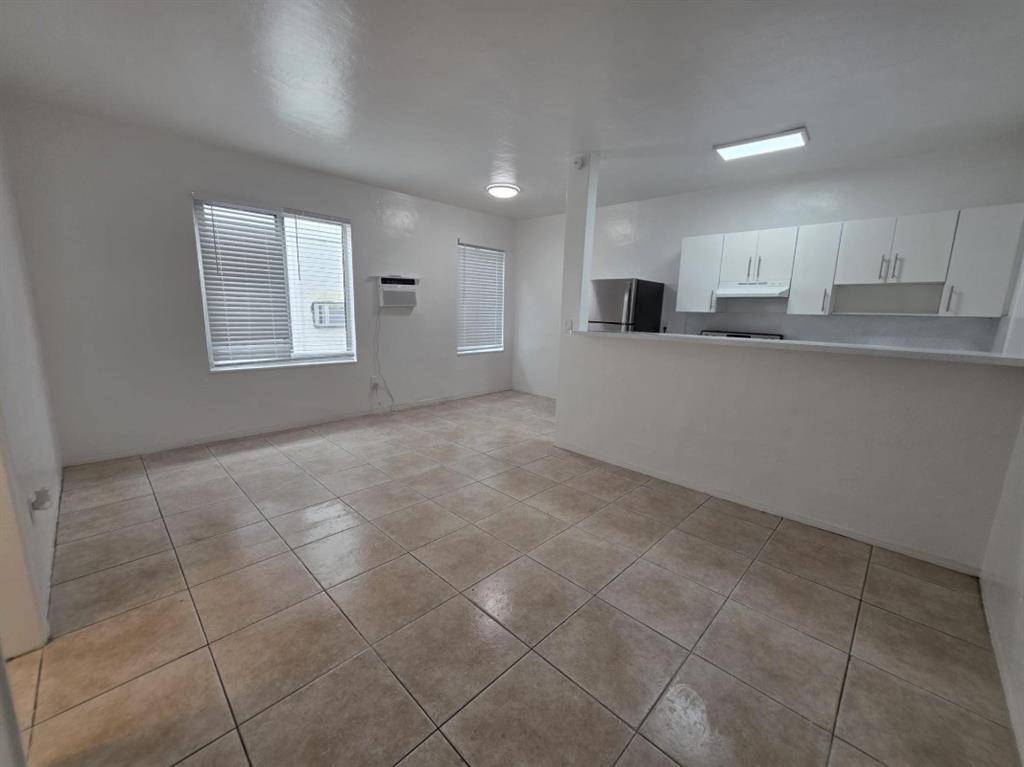 Miami Beach, FL 33141,7720 Abbott Ave #6