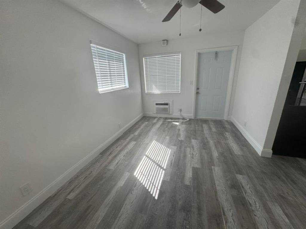 Hollywood, FL 33020,1958 Mckinley St #3