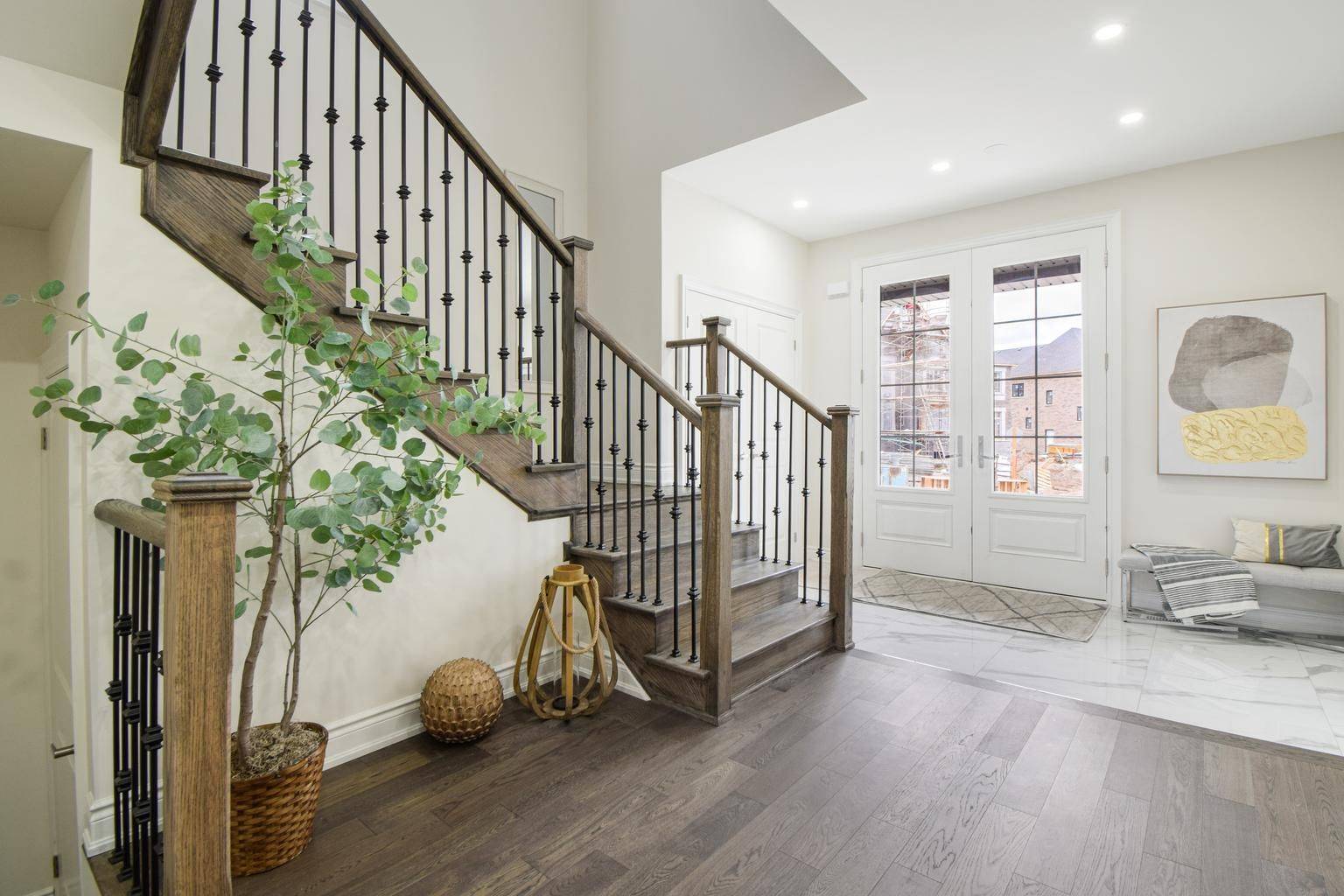 Brampton, ON L6X 0X1,18 Hosta ST E