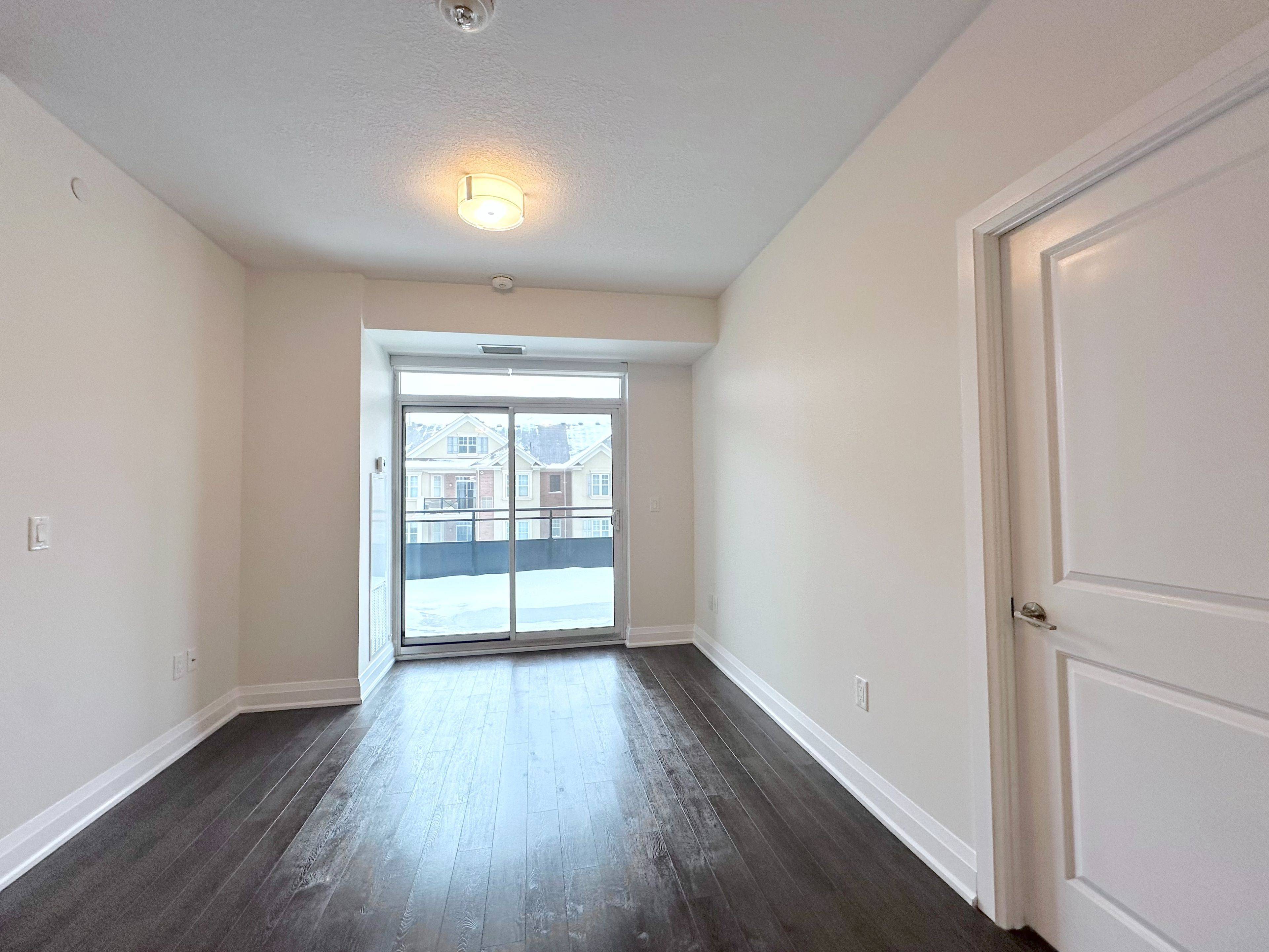 Oakville, ON L6H 0N5,2333 Taunton RD #315