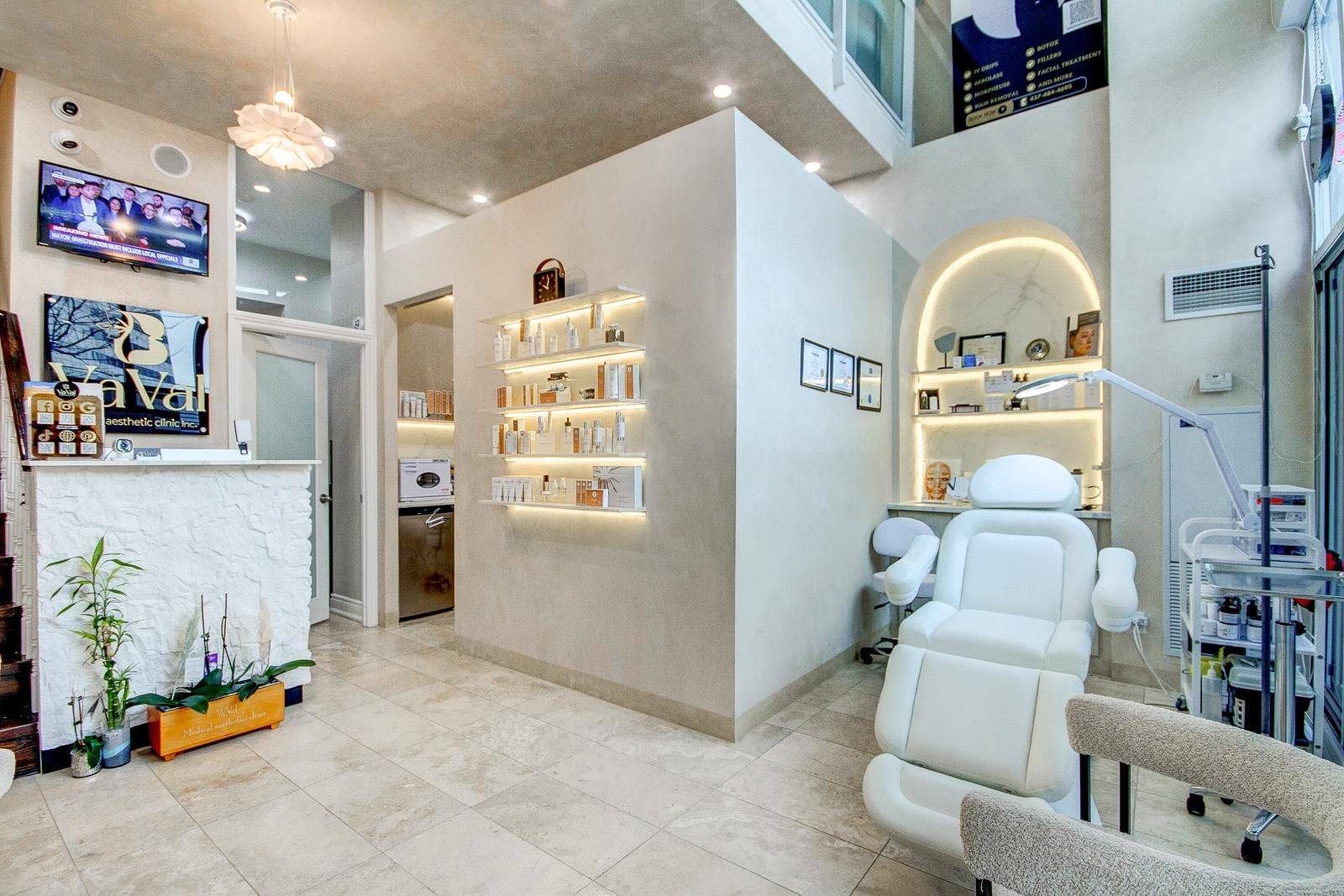 Mississauga, ON L5B 4N4,220 Burnhamthorpe RD W #106