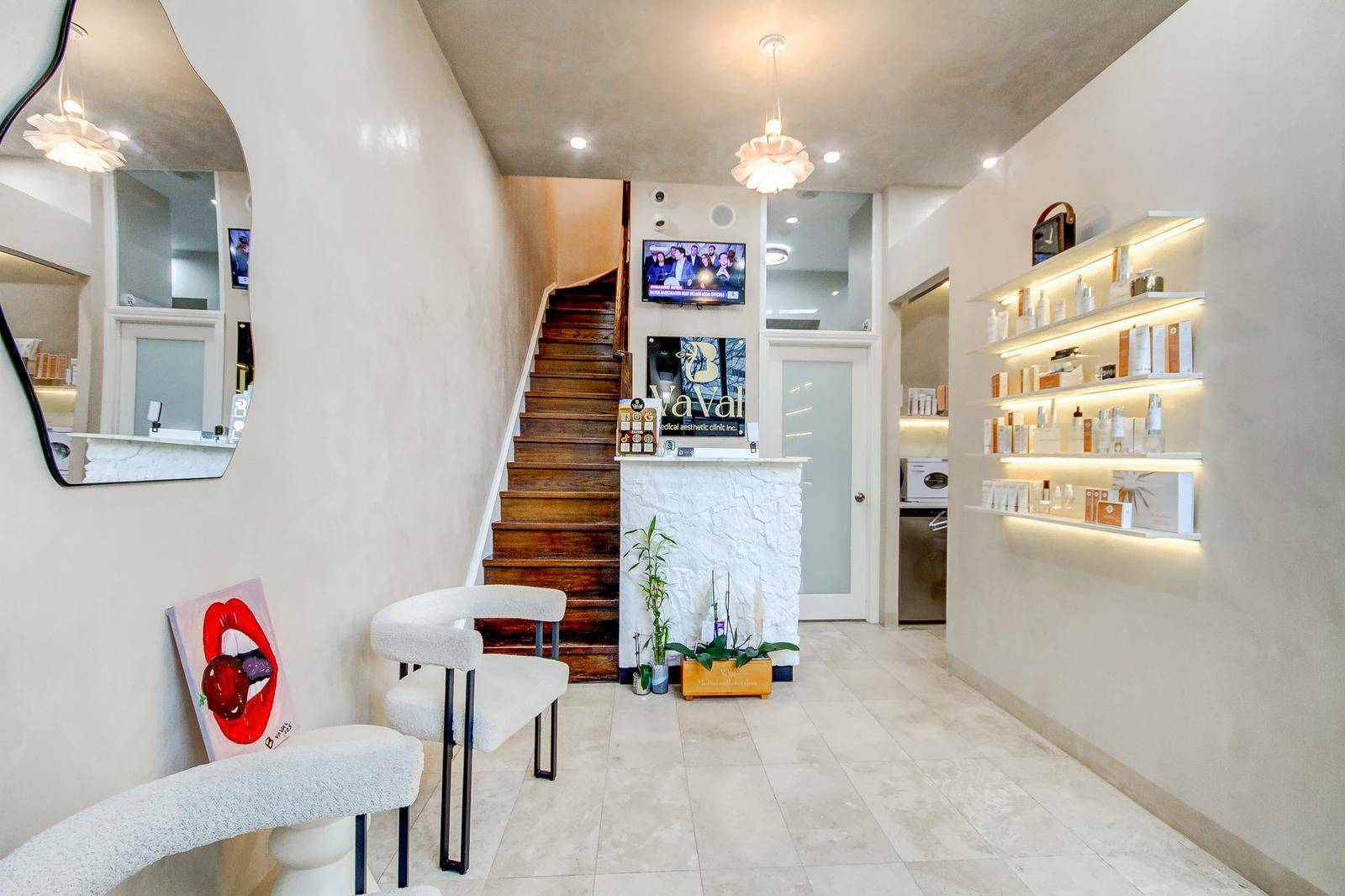 Mississauga, ON L5B 4N4,220 Burnhamthorpe RD W #106