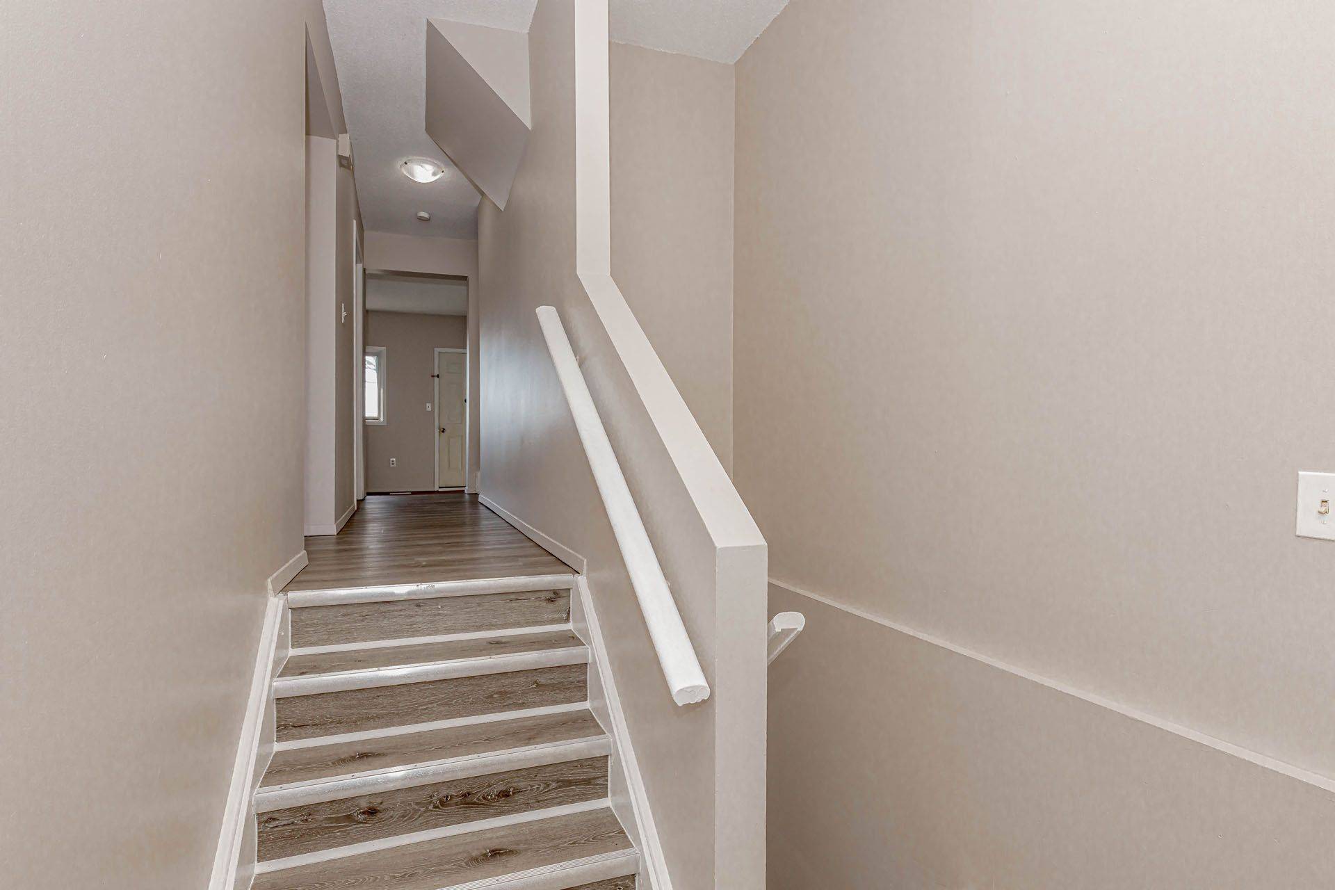 Welland, ON L3C 6P1,195 Denistoun ST #188