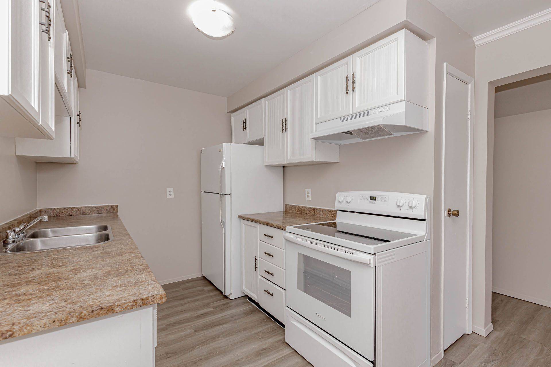 Welland, ON L3C 6P1,195 Denistoun ST #188