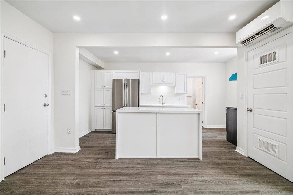 Norfolk, ON N3Y 1S2,68 Peel ST E #6