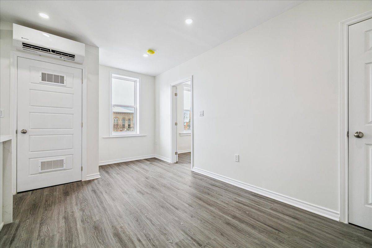 Norfolk, ON N3Y 1S2,68 Peel ST E #6