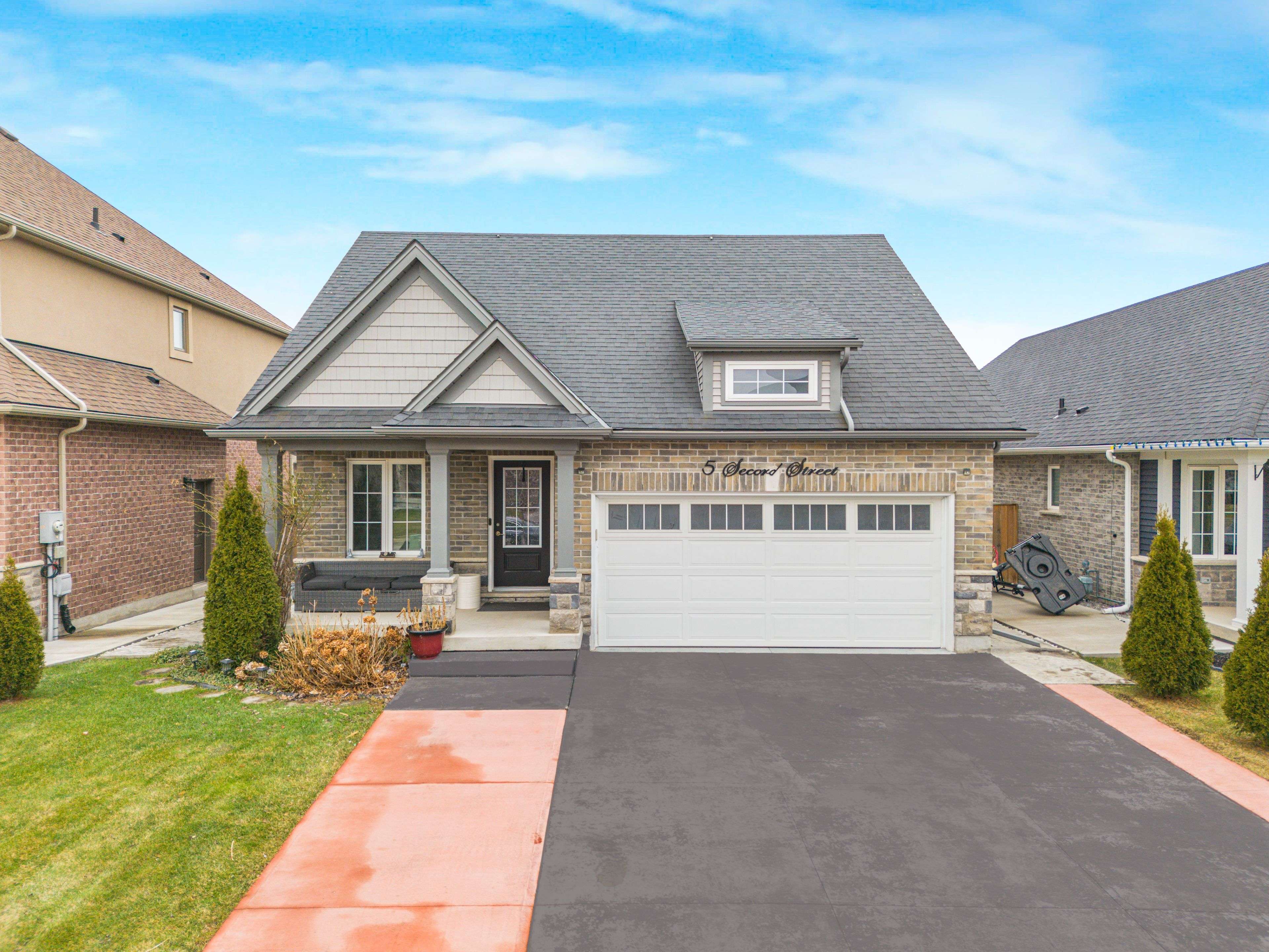 Thorold, ON L2V 0E9,5 Secord ST