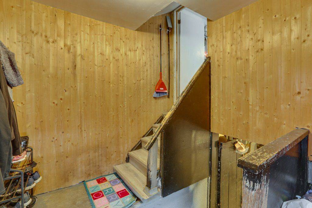 St. Thomas, ON N5P 1T4,42 REDAN ST