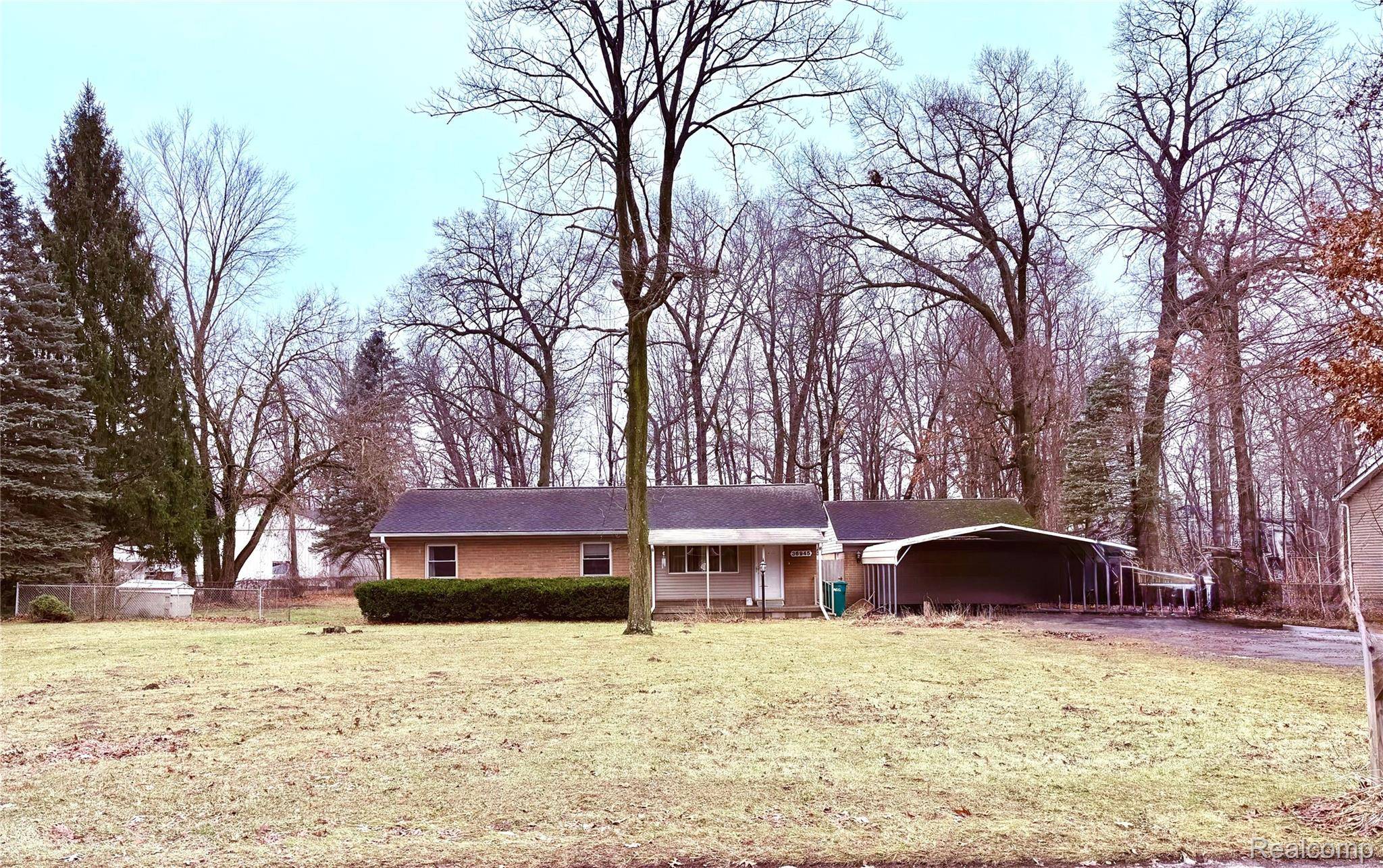 Romulus, MI 48174,36945 Menton ST