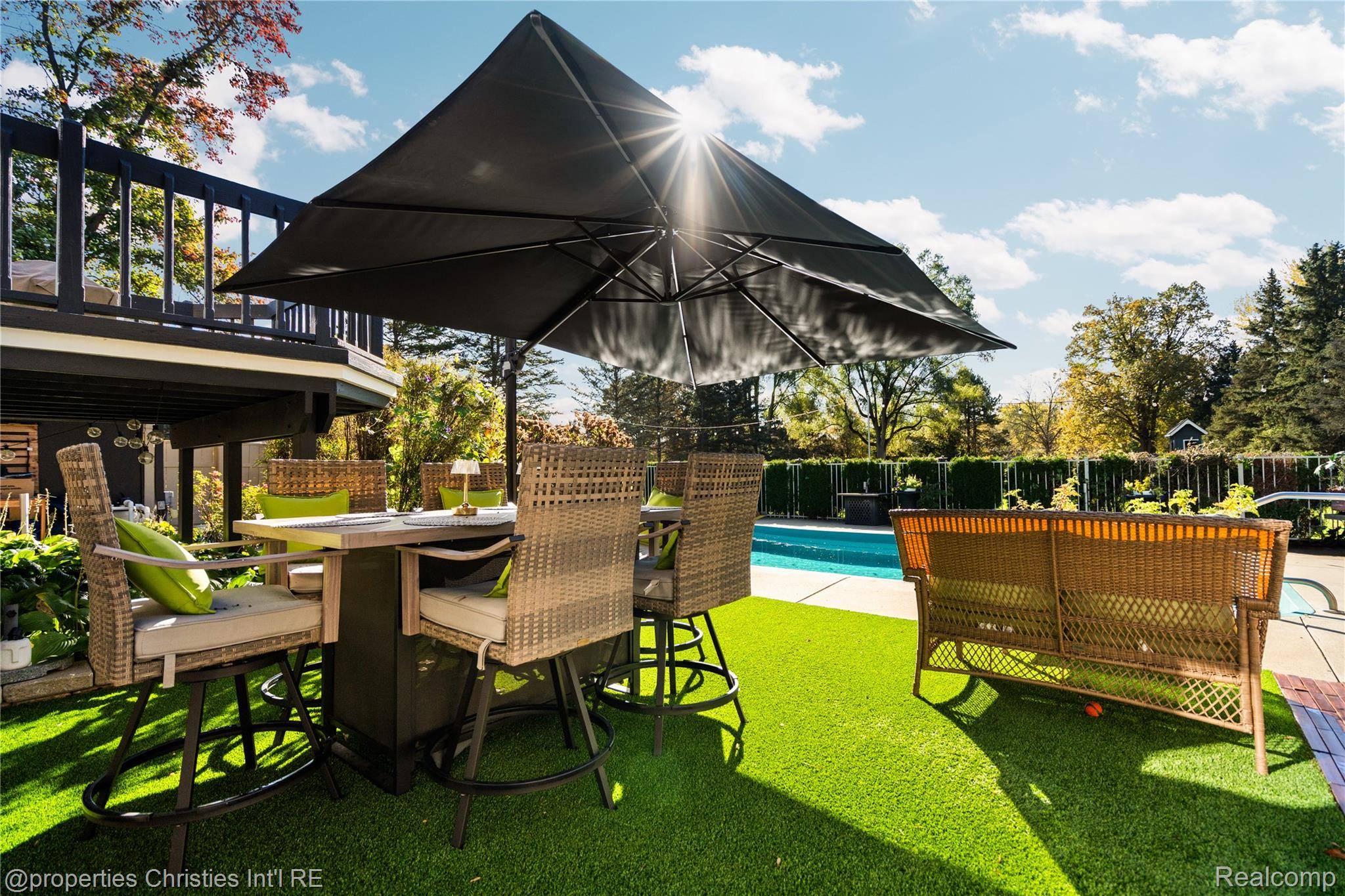 Milford, MI 48381,4301 Heatherwood DR