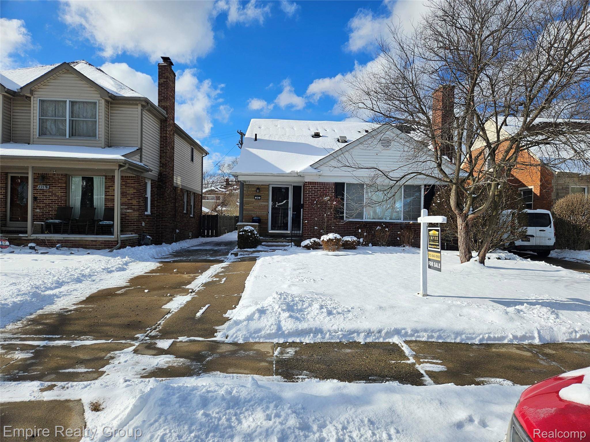 Dearborn, MI 48124,243 Devonshire ST