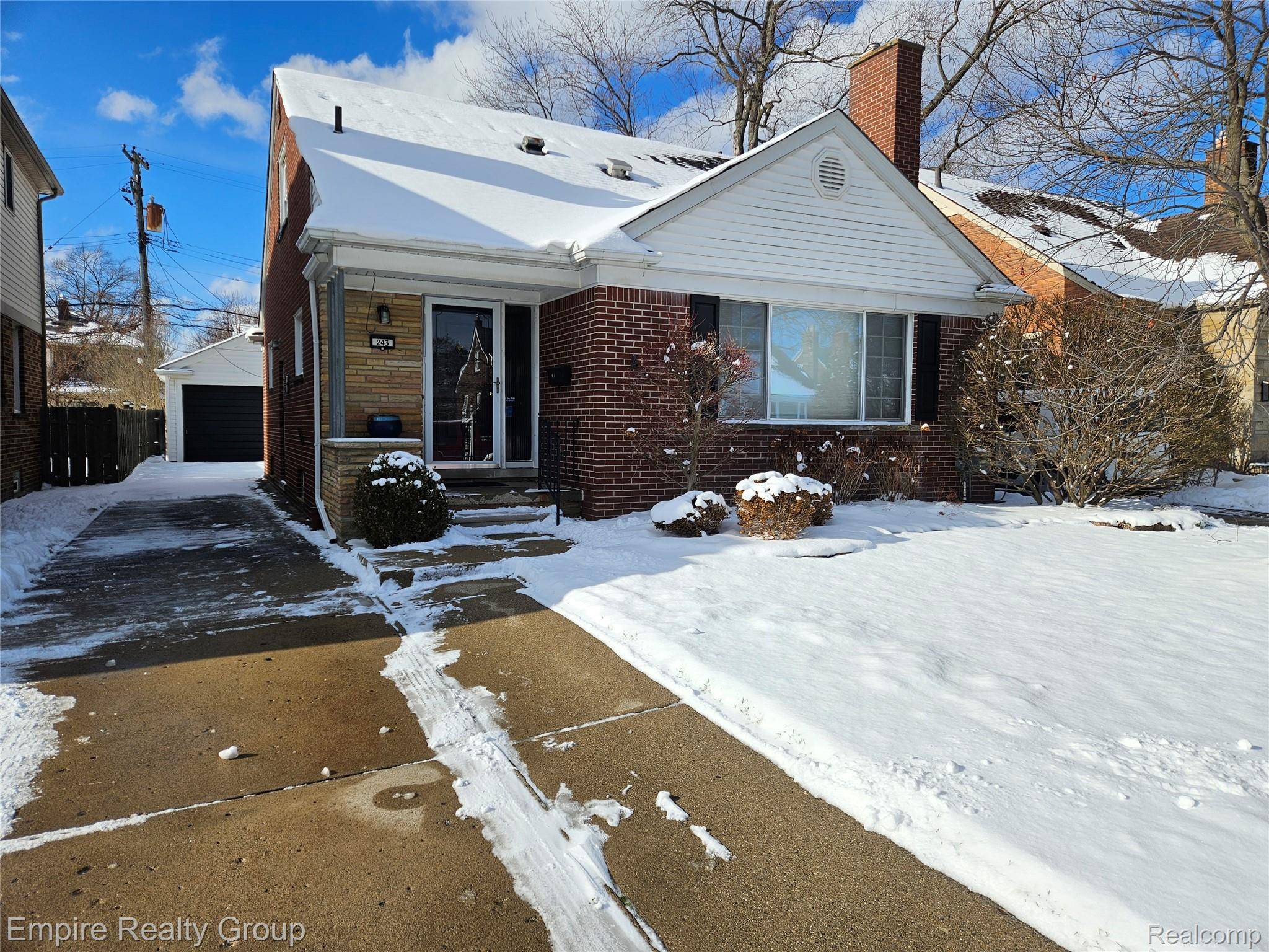 Dearborn, MI 48124,243 Devonshire ST