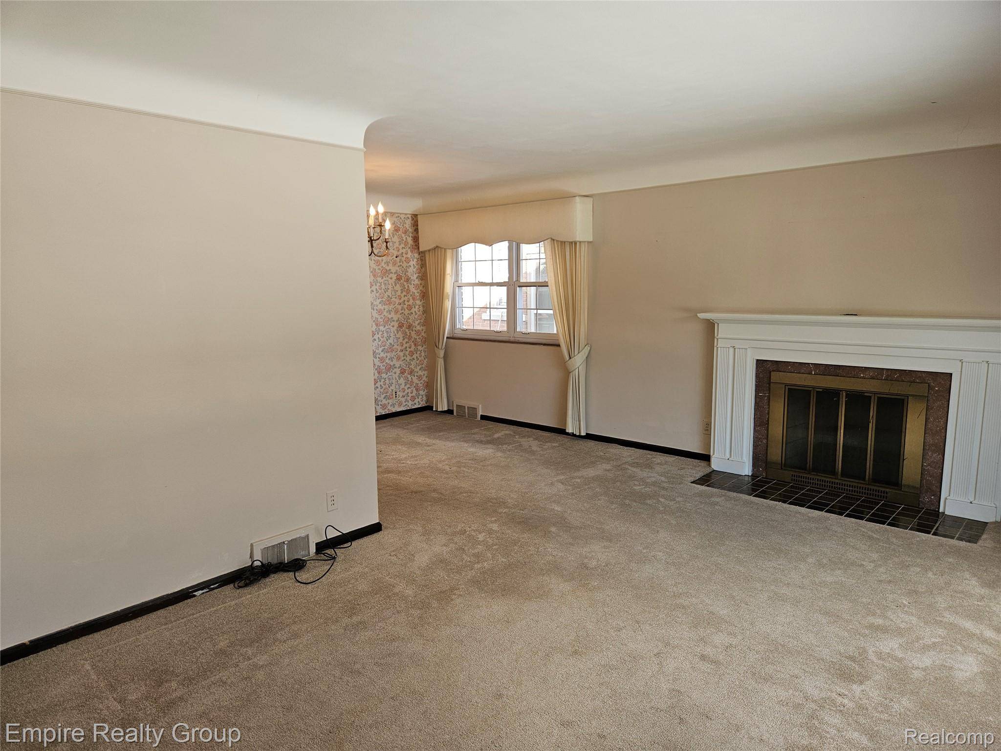 Dearborn, MI 48124,243 Devonshire ST