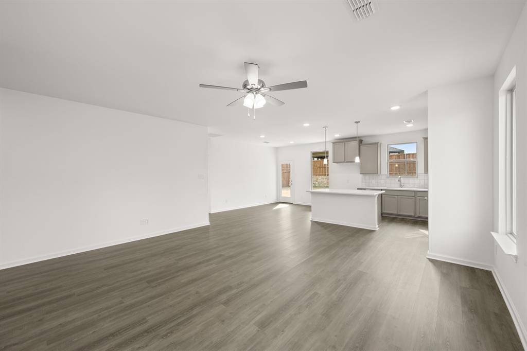 Cleburne, TX 76031,110 Honey Bee Drive