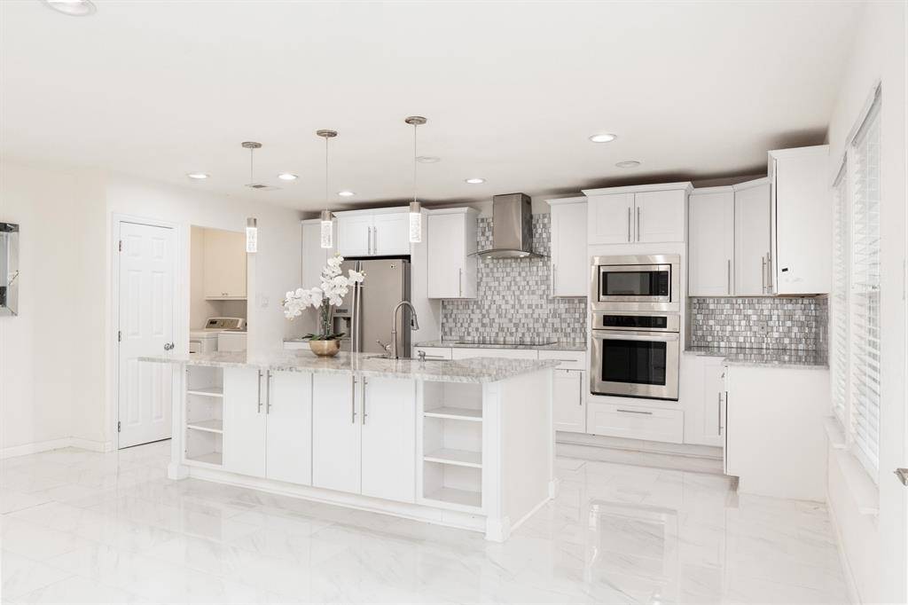 Arlington, TX 76014,215 Countryside Drive