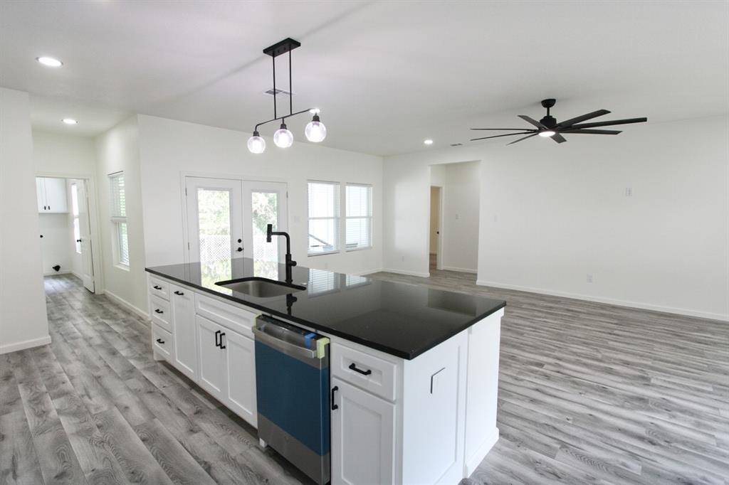 Woodway, TX 76712,842 White Oak Drive