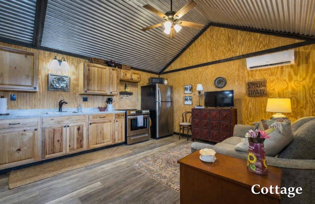 Blum, TX 76627,100 Creekview