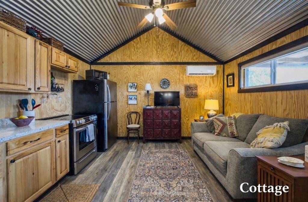 Blum, TX 76627,100 Creekview