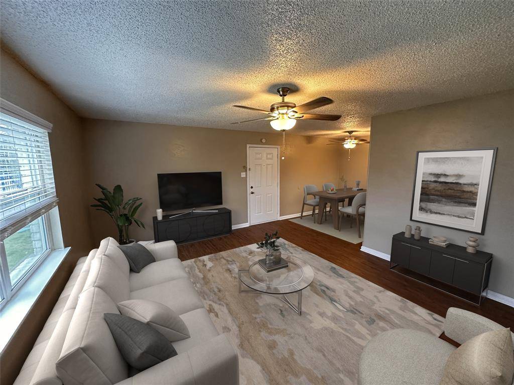 Benbrook, TX 76116,4639 Williams Road #202