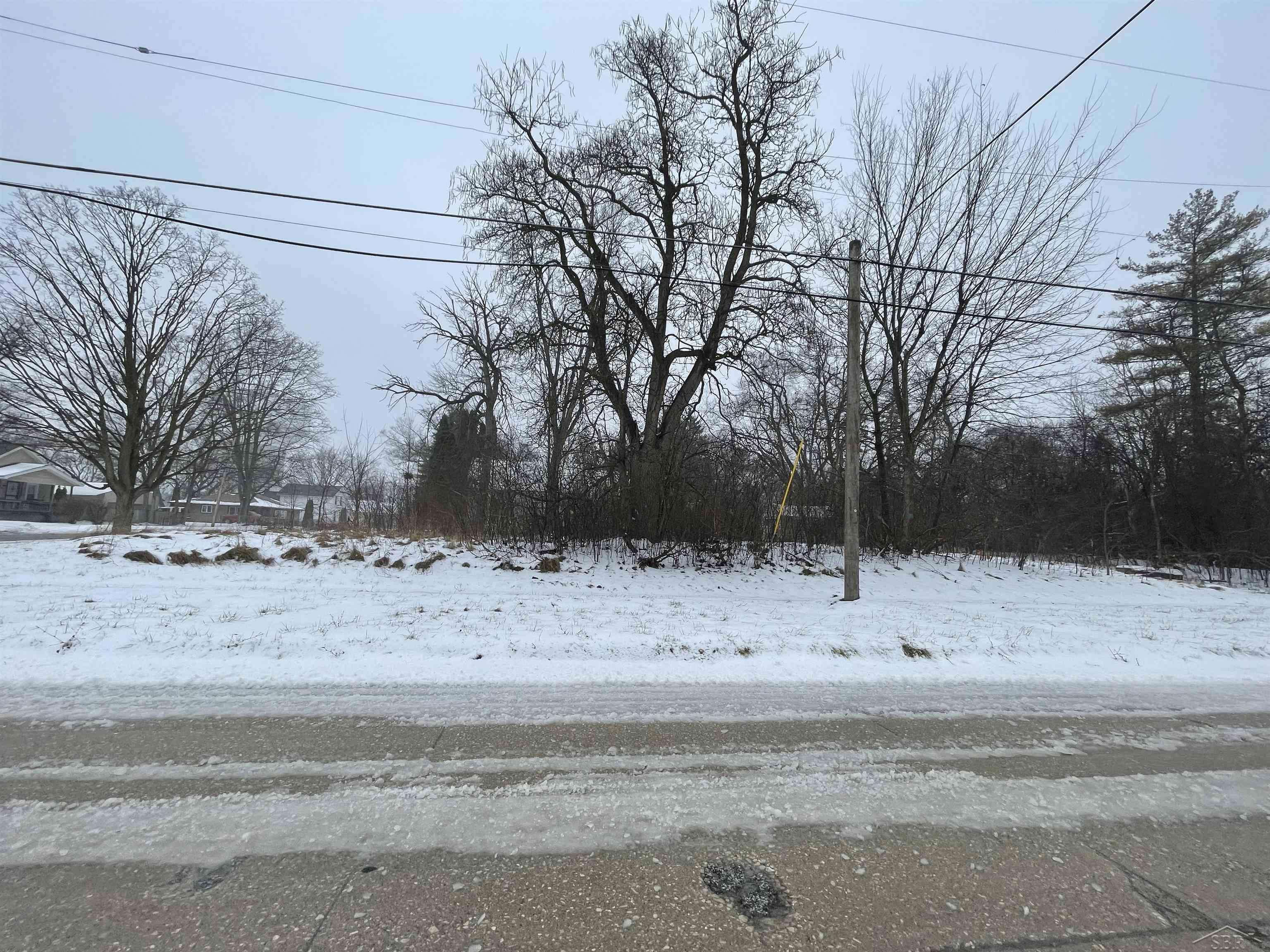 2310 Wilkins ST, Saginaw, MI 48601