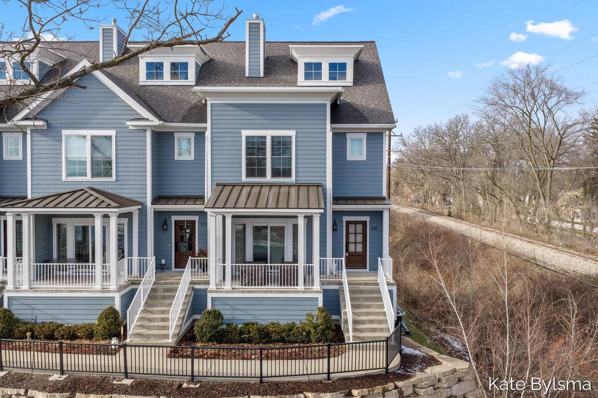 Ada, MI 49301,657 Greenslate DR SE