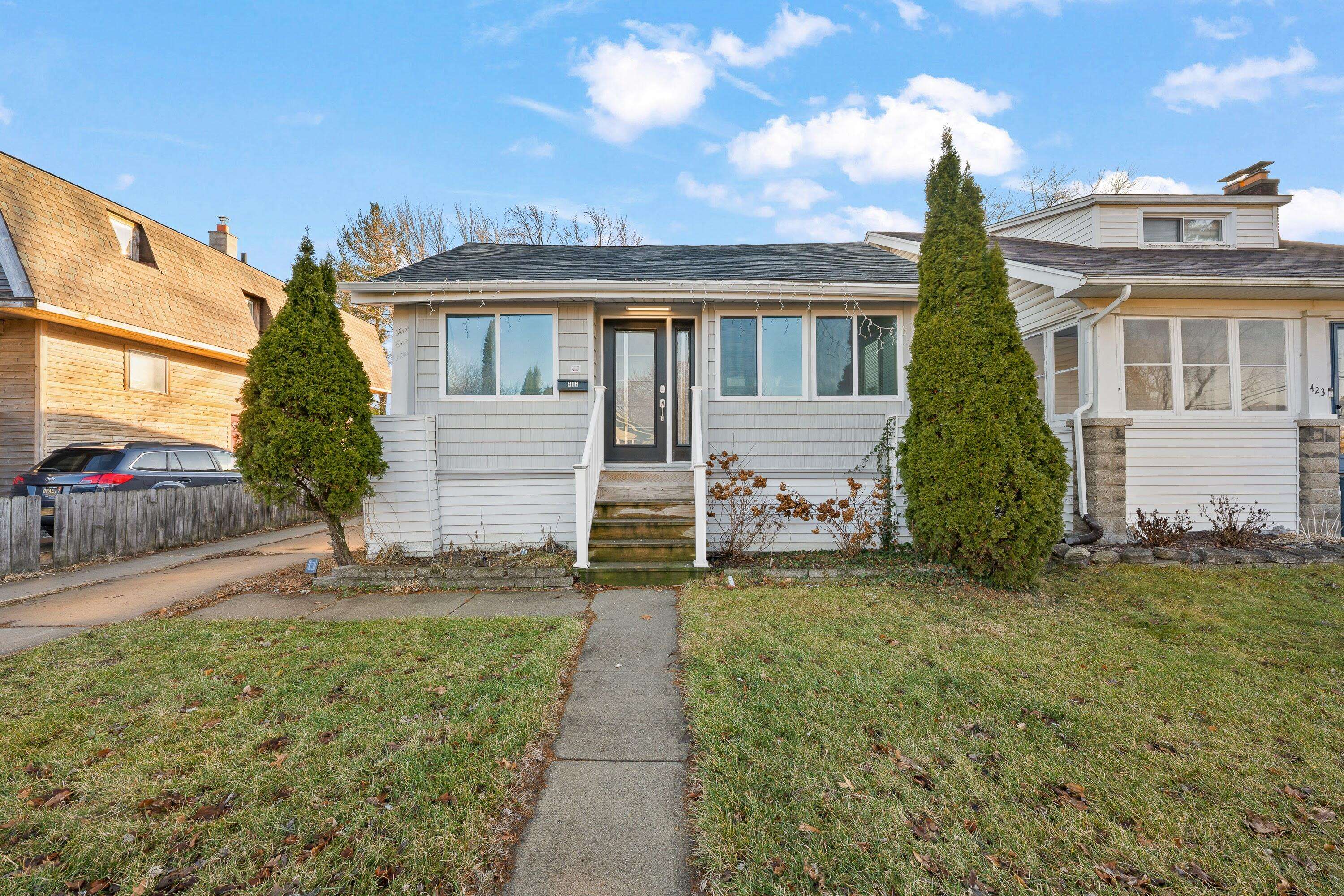 Royal Oak, MI 48073,419 W 12 Mile RD