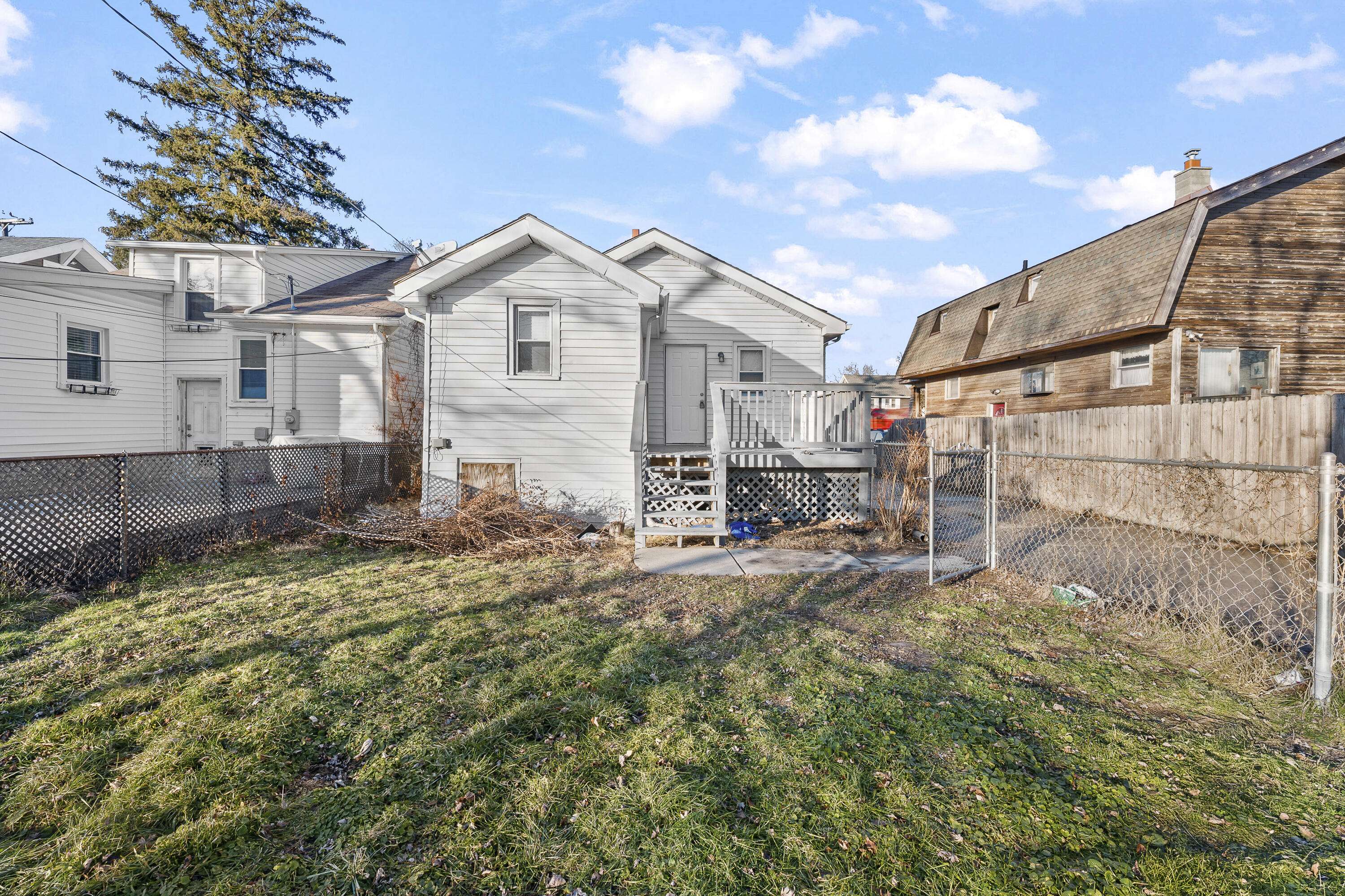 Royal Oak, MI 48073,419 W 12 Mile RD