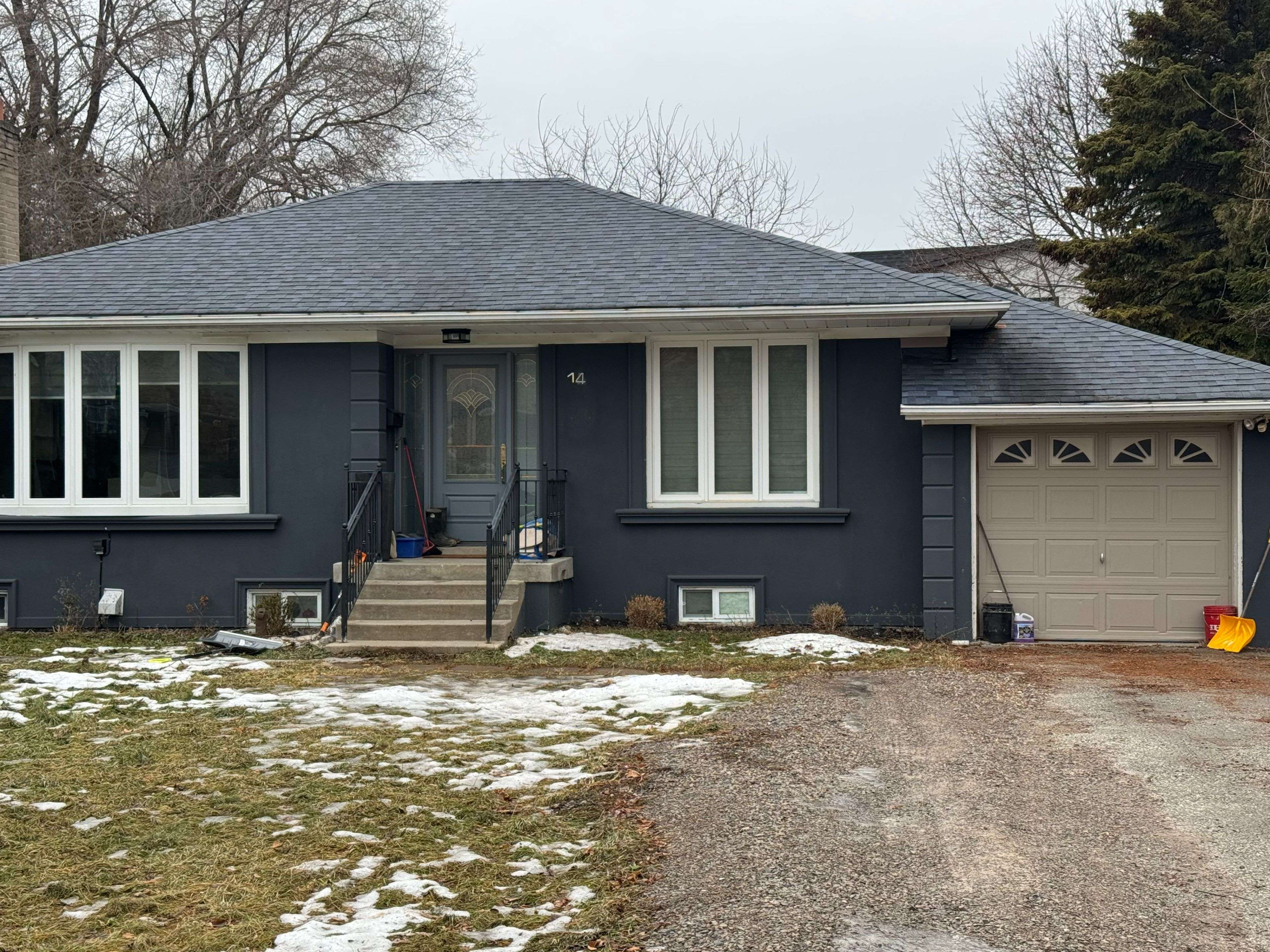 Toronto C07, ON M2R 2Y4,14 Robson PL W #Main Floor Unit