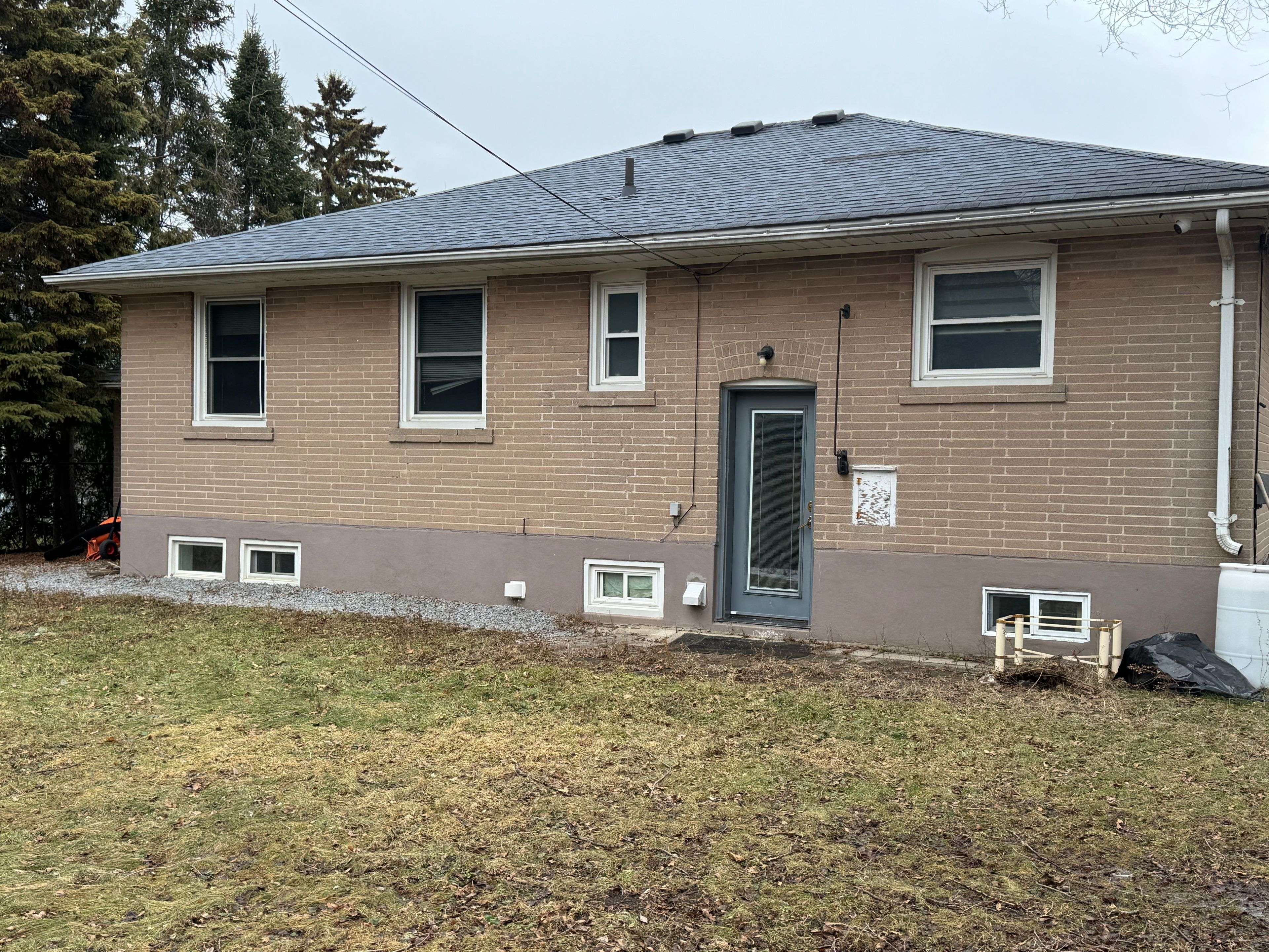 Toronto C07, ON M2R 2Y4,14 Robson PL W #Main Floor Unit