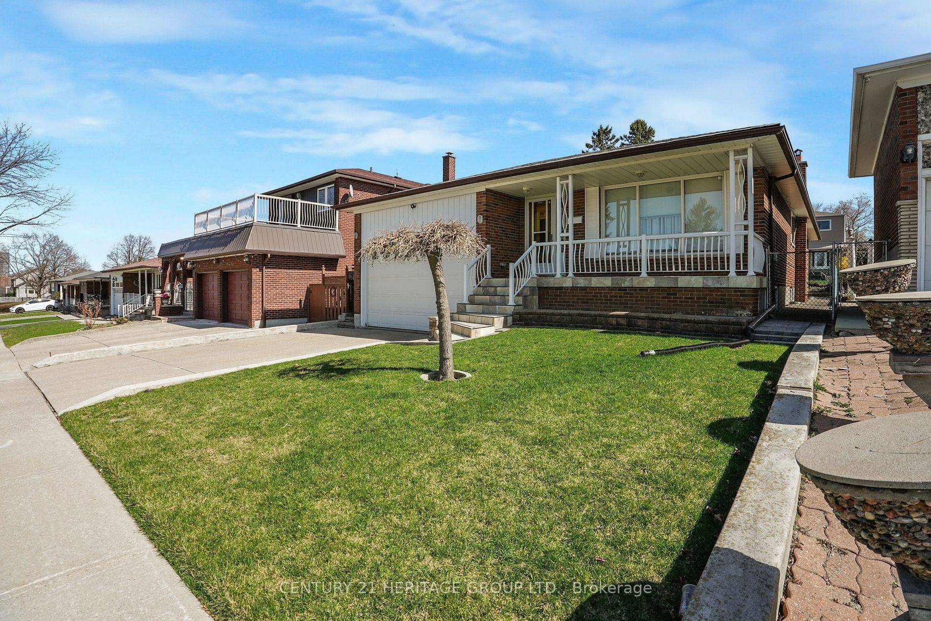 Toronto E05, ON M1T 1V8,31 Scarden AVE