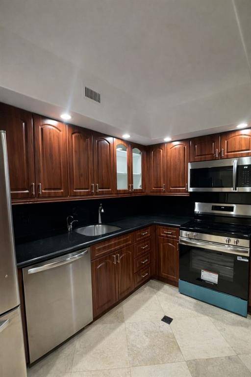 Hallandale Beach, FL 33009,1985 S Ocean Dr #20A