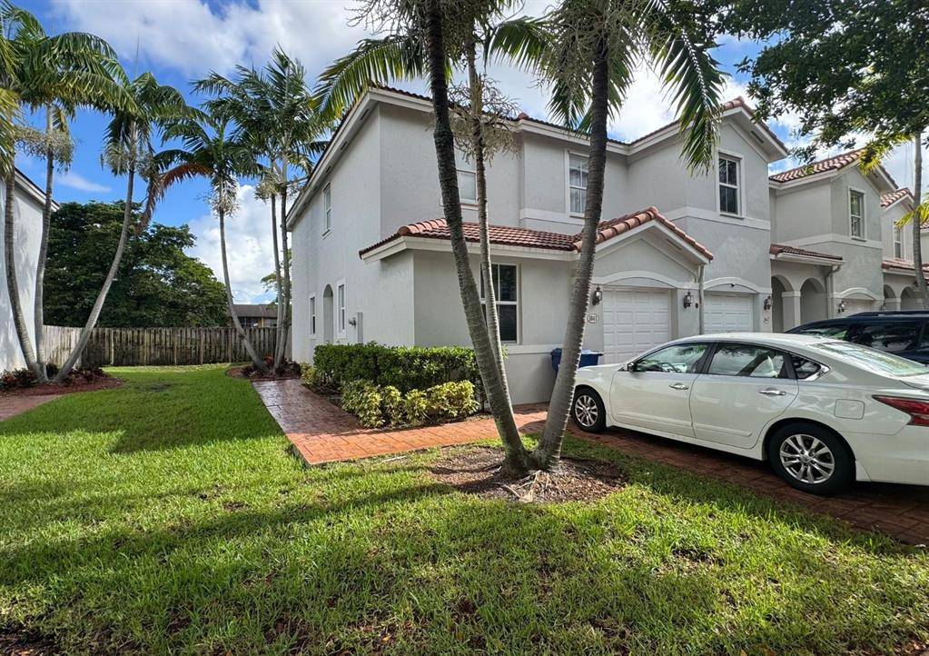 Miami, FL 33179,1041 NE 208th St #1041