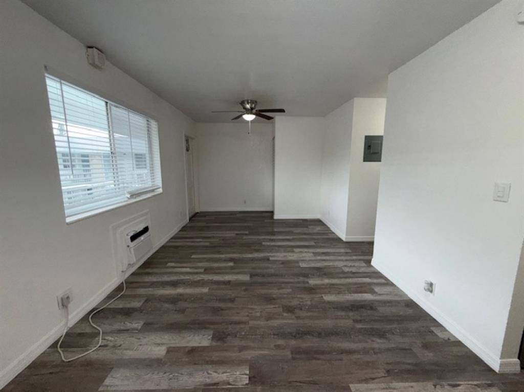 Hollywood, FL 33020,1958 Mckinley St #8