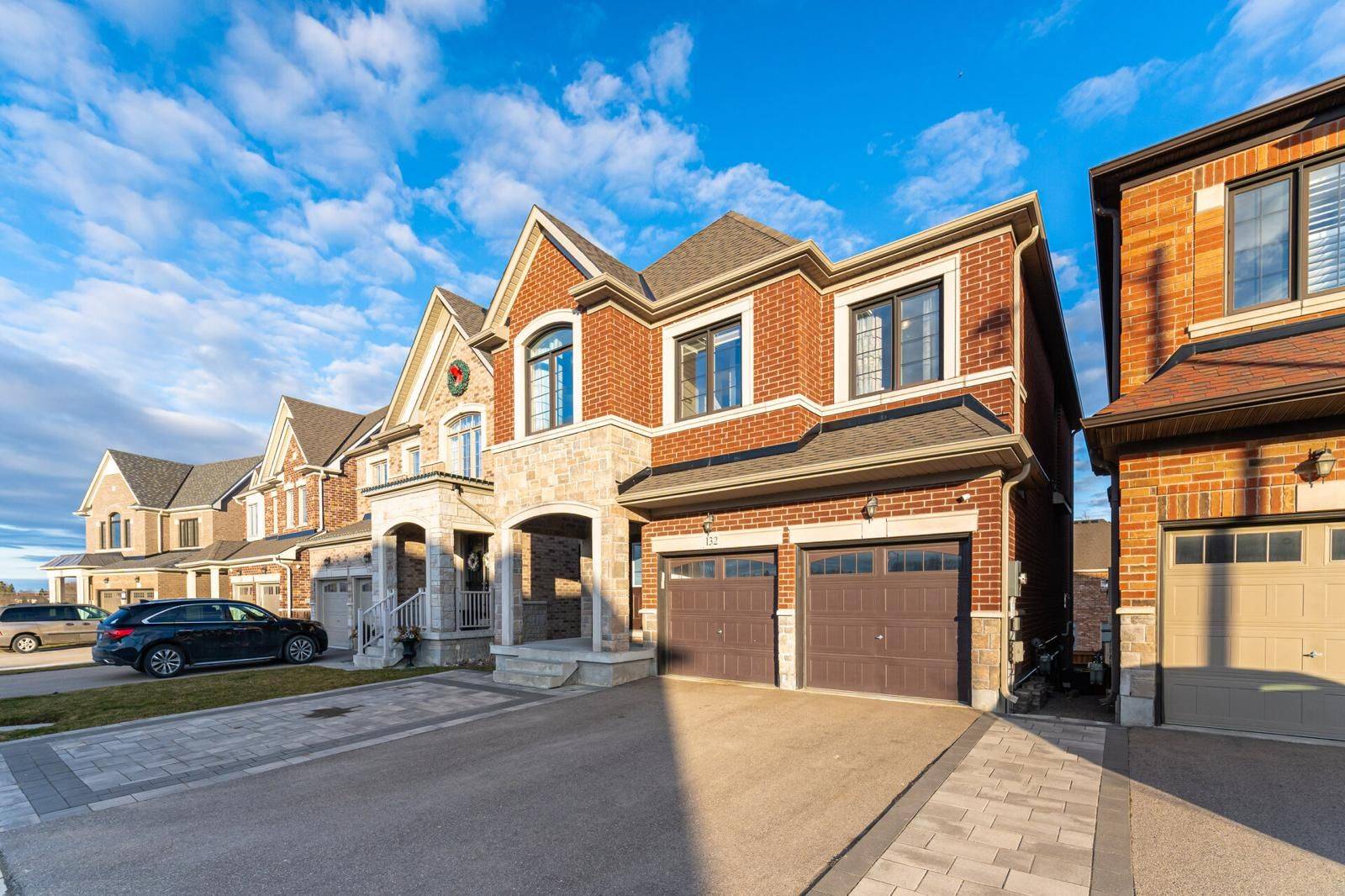 East Gwillimbury, ON L9N 0T4,132 Meadow Vista CRES