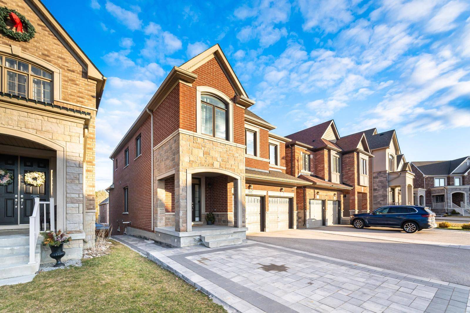 East Gwillimbury, ON L9N 0T4,132 Meadow Vista CRES
