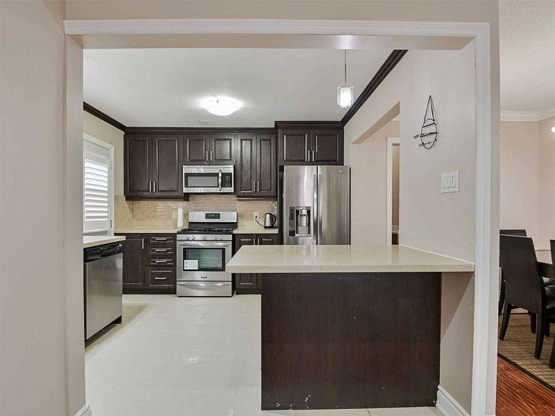 Brampton, ON L6V 1V1,67 Archdekin DR S