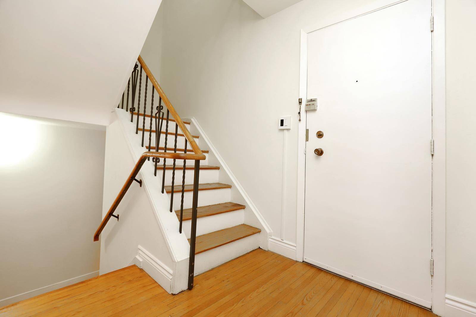 Toronto W08, ON M9C 1G9,160 Carsbrooke RD #5