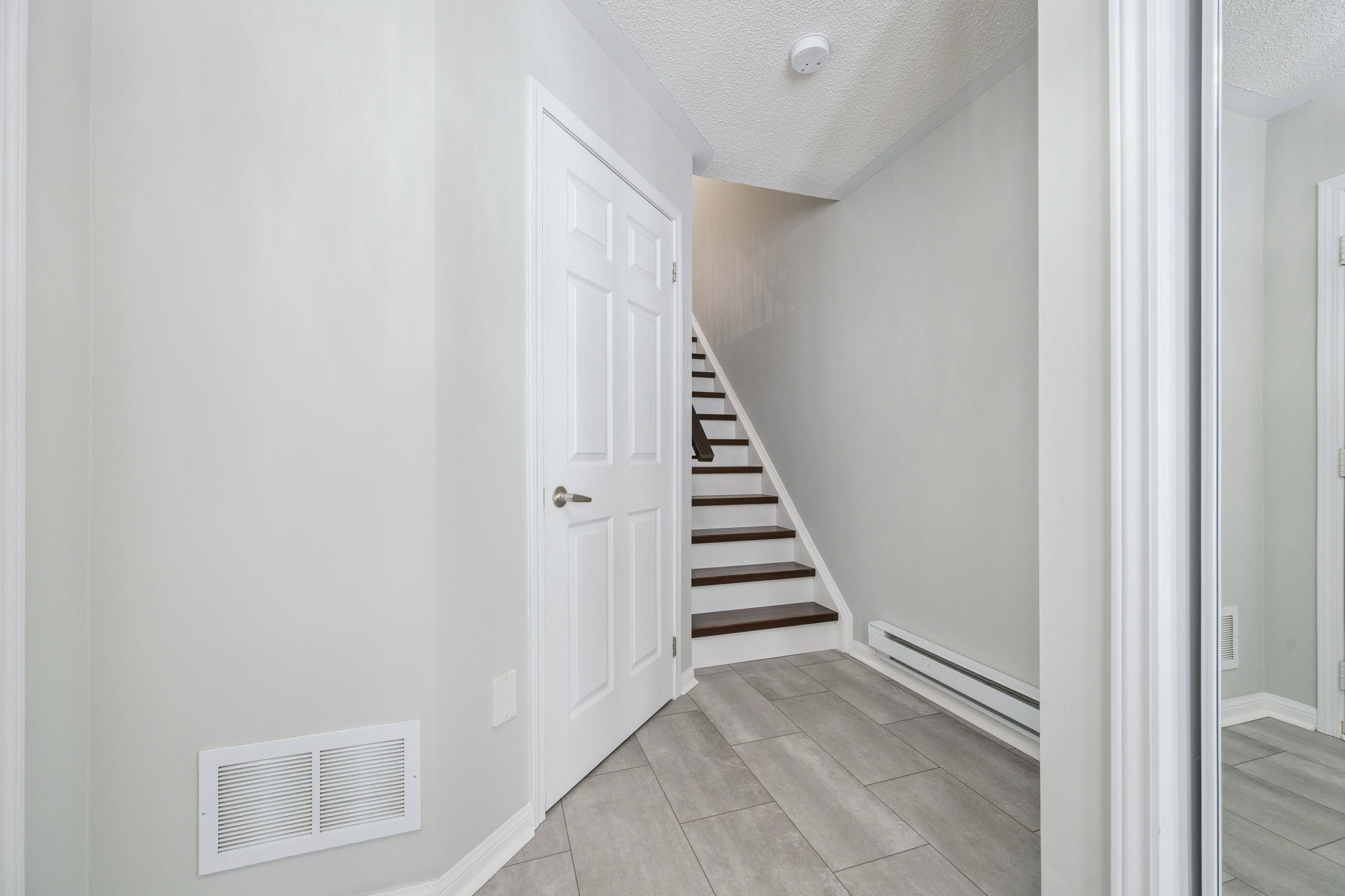 Oakville, ON L6M 5J1,3061 DEWRIDGE AVE