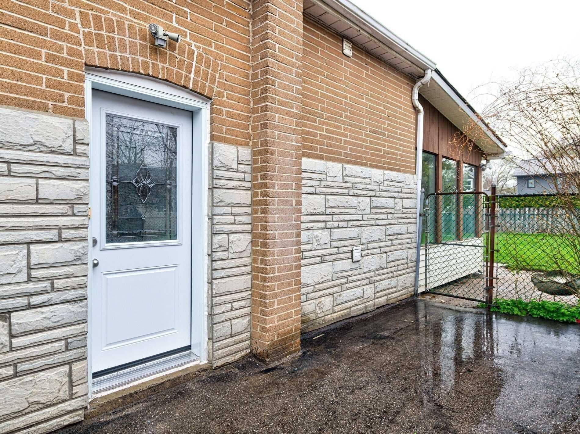 Brampton, ON L6Y 1Y9,112 Mcmurchy AVE S #Basement