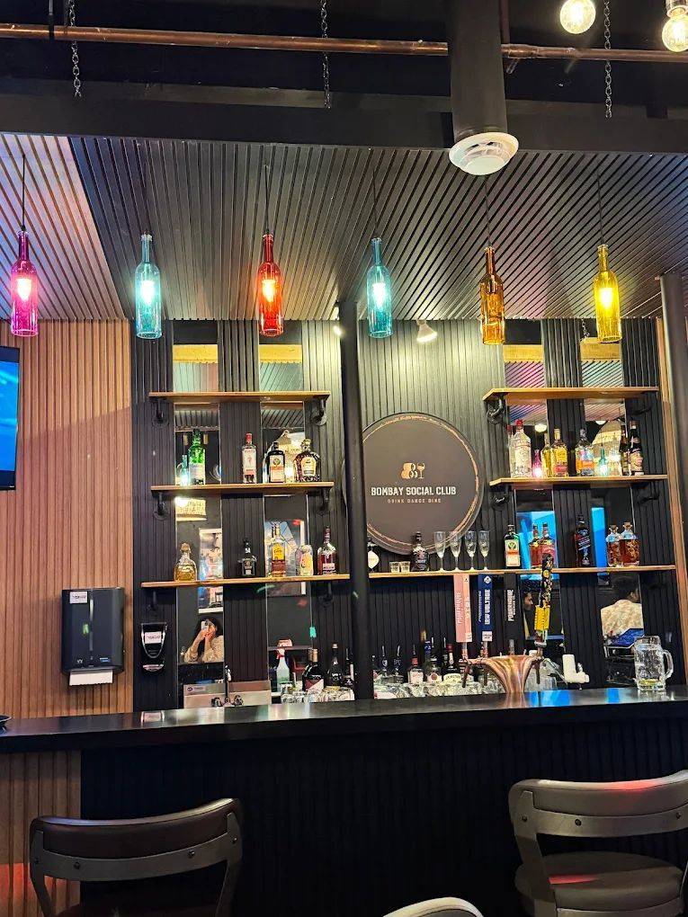 London East, ON N6A 1B5,182 York ST W