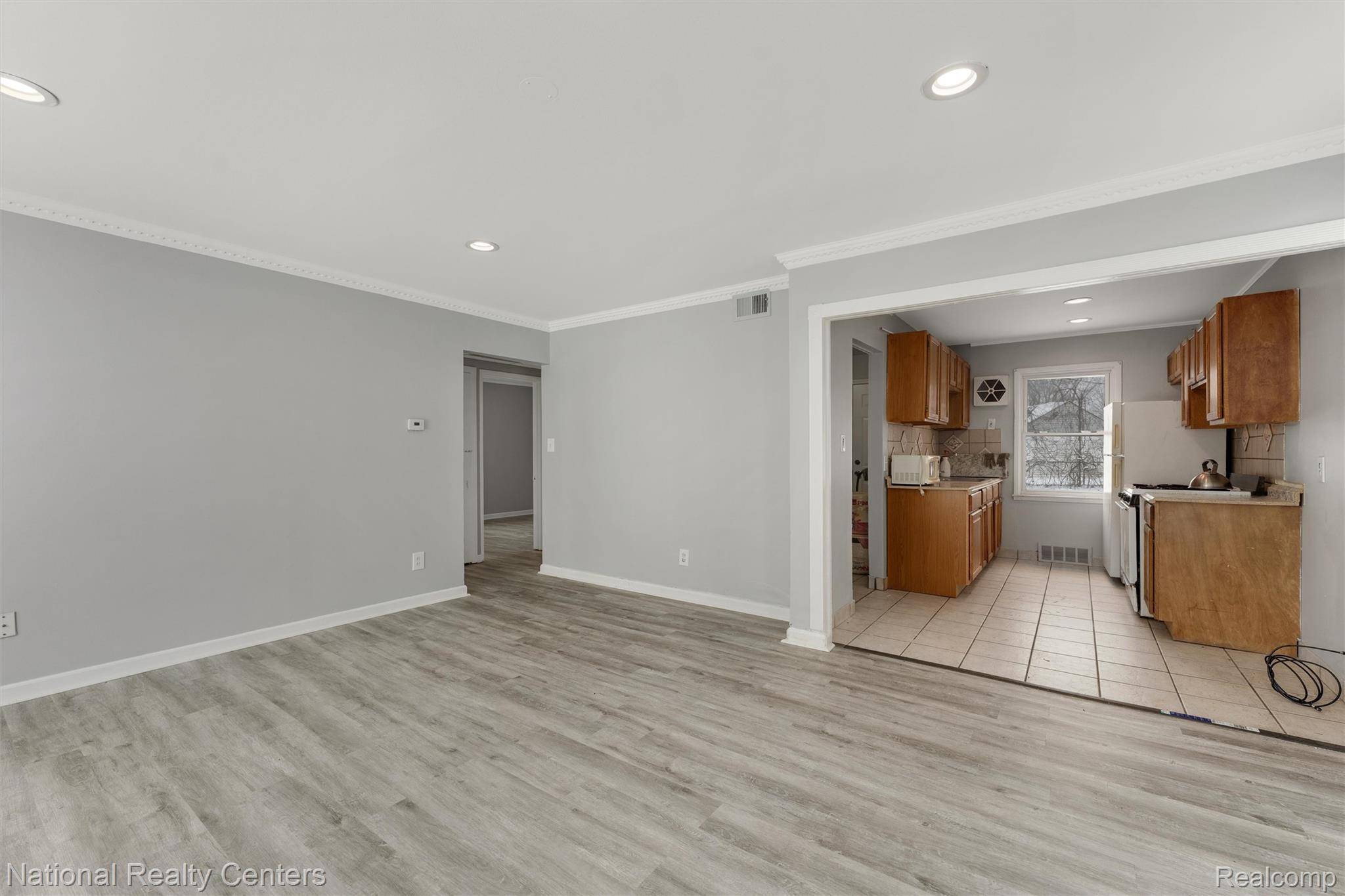 Oak Park, MI 48237,22141 Morton ST