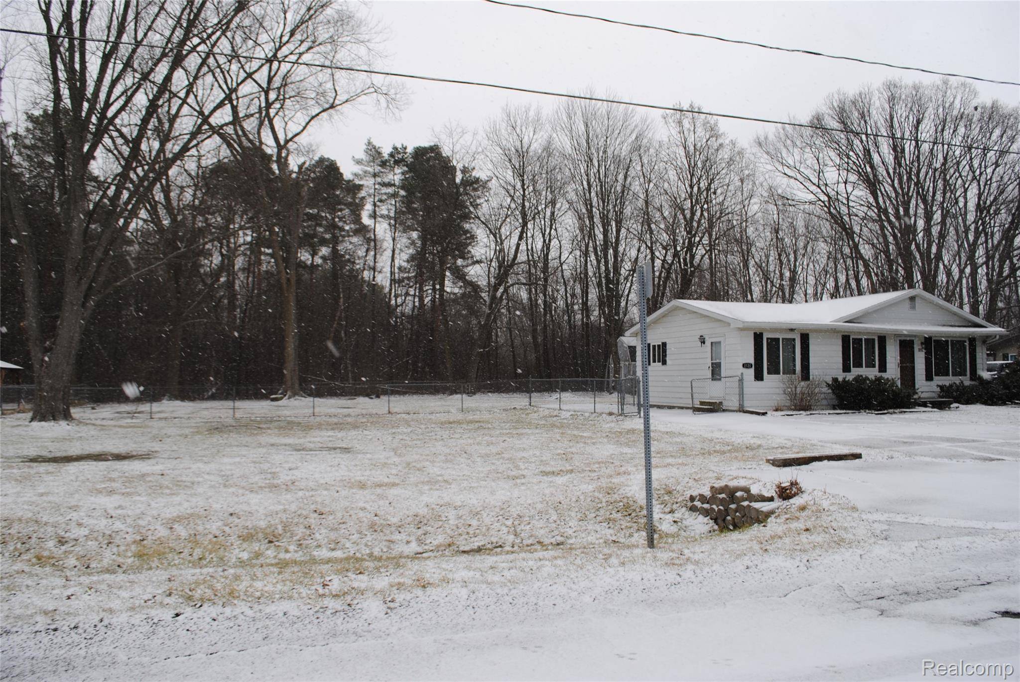 Burton, MI 48519,2121 Bramblewood DR