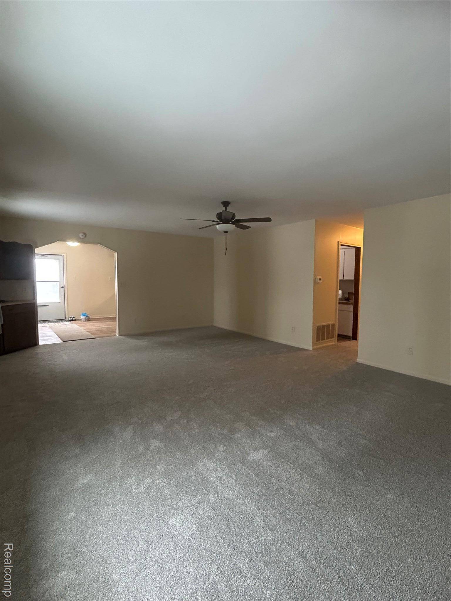 Burton, MI 48519,2121 Bramblewood DR