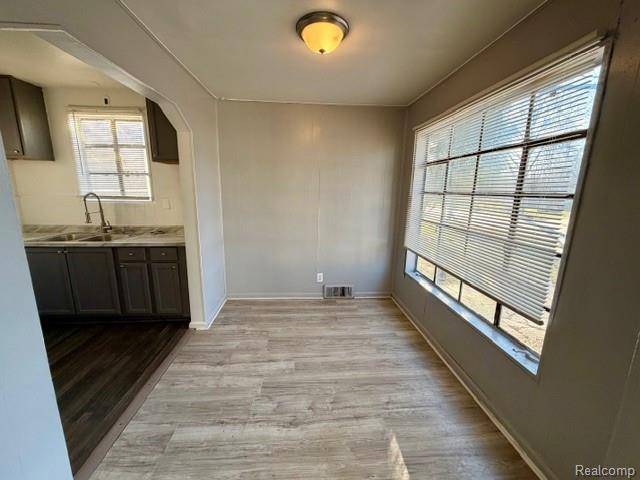 Detroit, MI 48228,7834 Stahelin AVE