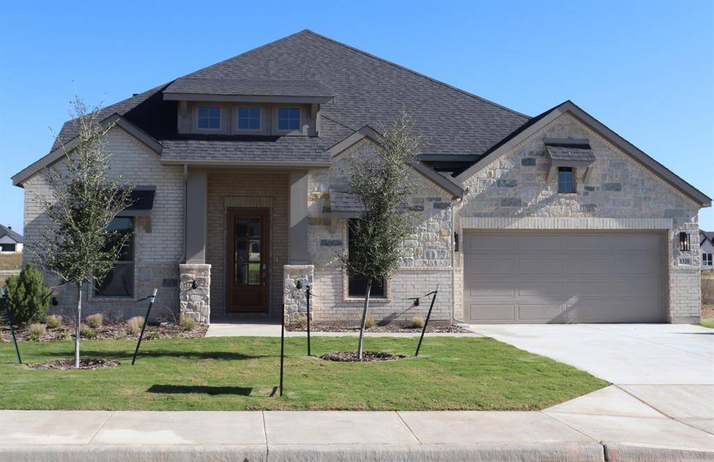 Hewitt, TX 76643,1320 Red Rock