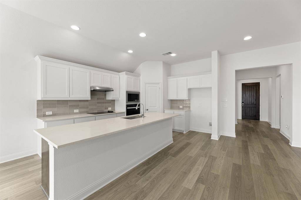 Grandview, TX 76050,148 Trinity Street