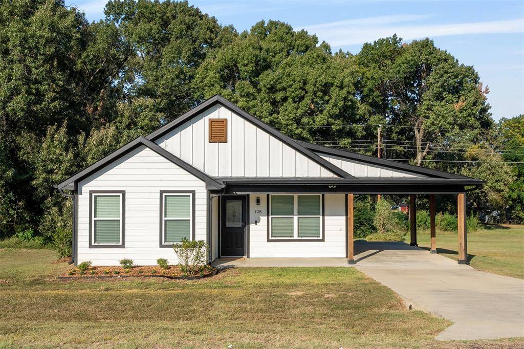 Mabank, TX 75156,128 Crestwood Drive